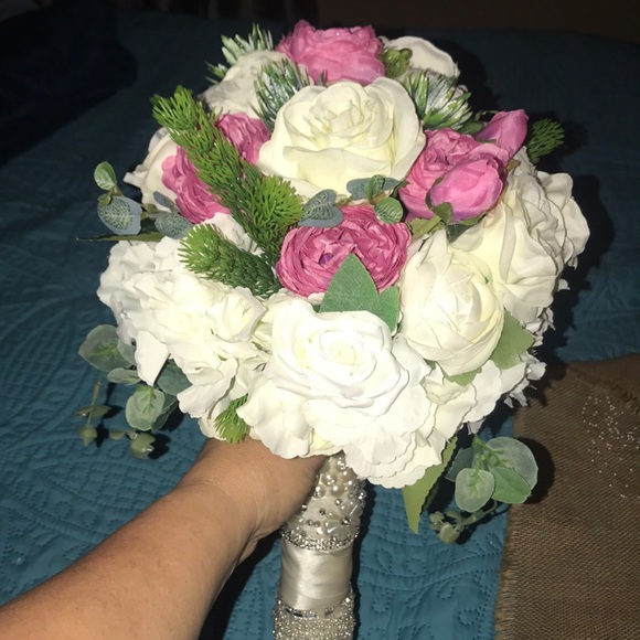 NWT Beautiful bridal bouquet handmade - Picture 6 of 8